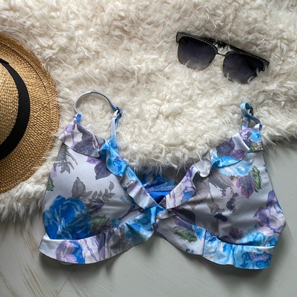 ❗️3 for $10❗️BECCA by Rebecca Virtue Vintage Floral Bikini Top Sz L - Picture 3 of 3